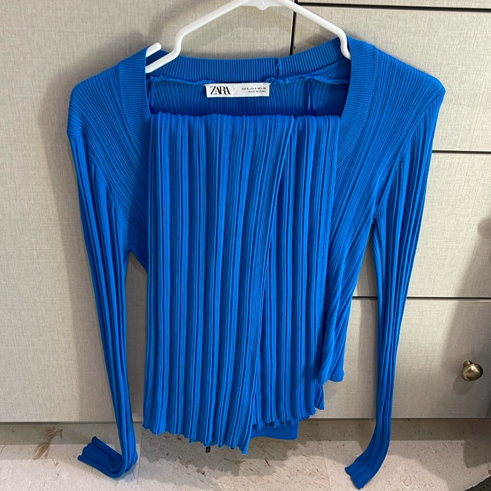Never worn - no tags